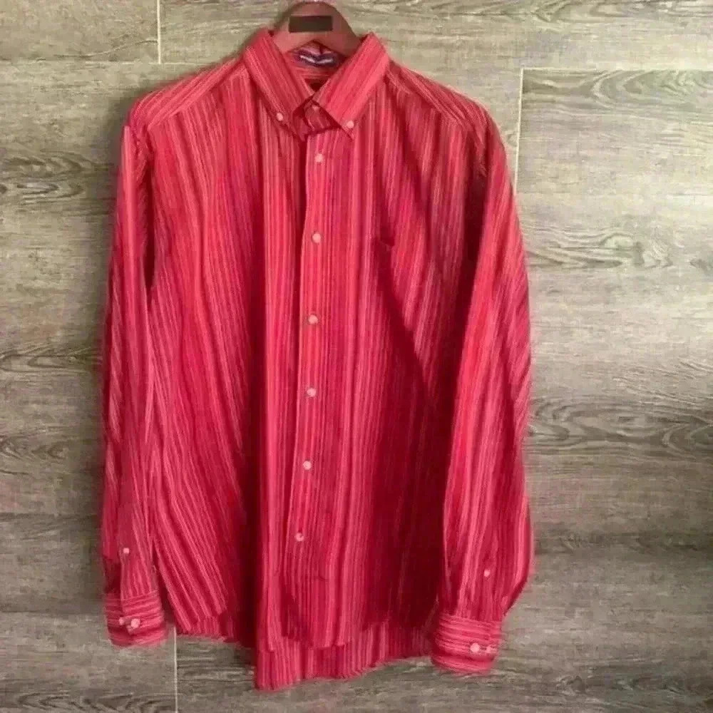 Ivy Crew‎ Classic shirt EUC